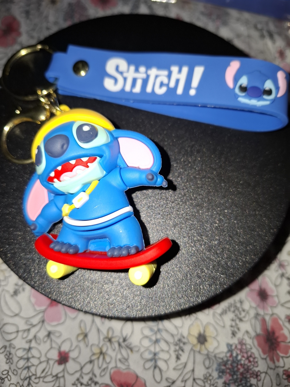 Stitch Silicone Skateboard Key & Card Holder - Blue